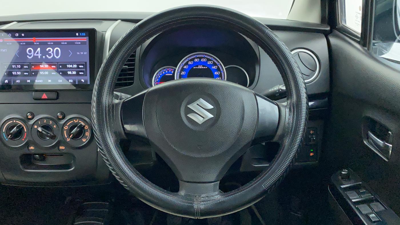 2015 Maruti Wagon R Stingray VXI, Petrol, Manual, 52,524 km, Steering Wheel Close Up
