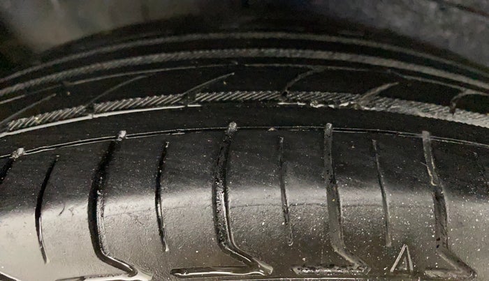 2015 Maruti Wagon R Stingray VXI, Petrol, Manual, 52,524 km, Right Rear Tyre Tread
