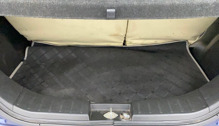 2015 Maruti Wagon R Stingray VXI, Petrol, Manual, 52,524 km, Boot Inside