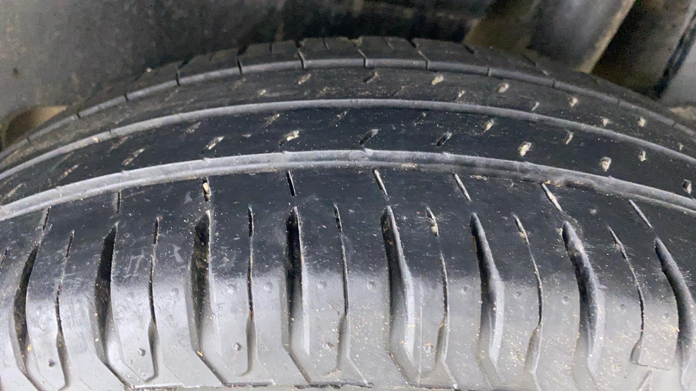 2019 Maruti Dzire ZXI AMT, Petrol, Automatic, 31,142 km, Left Rear Tyre Tread