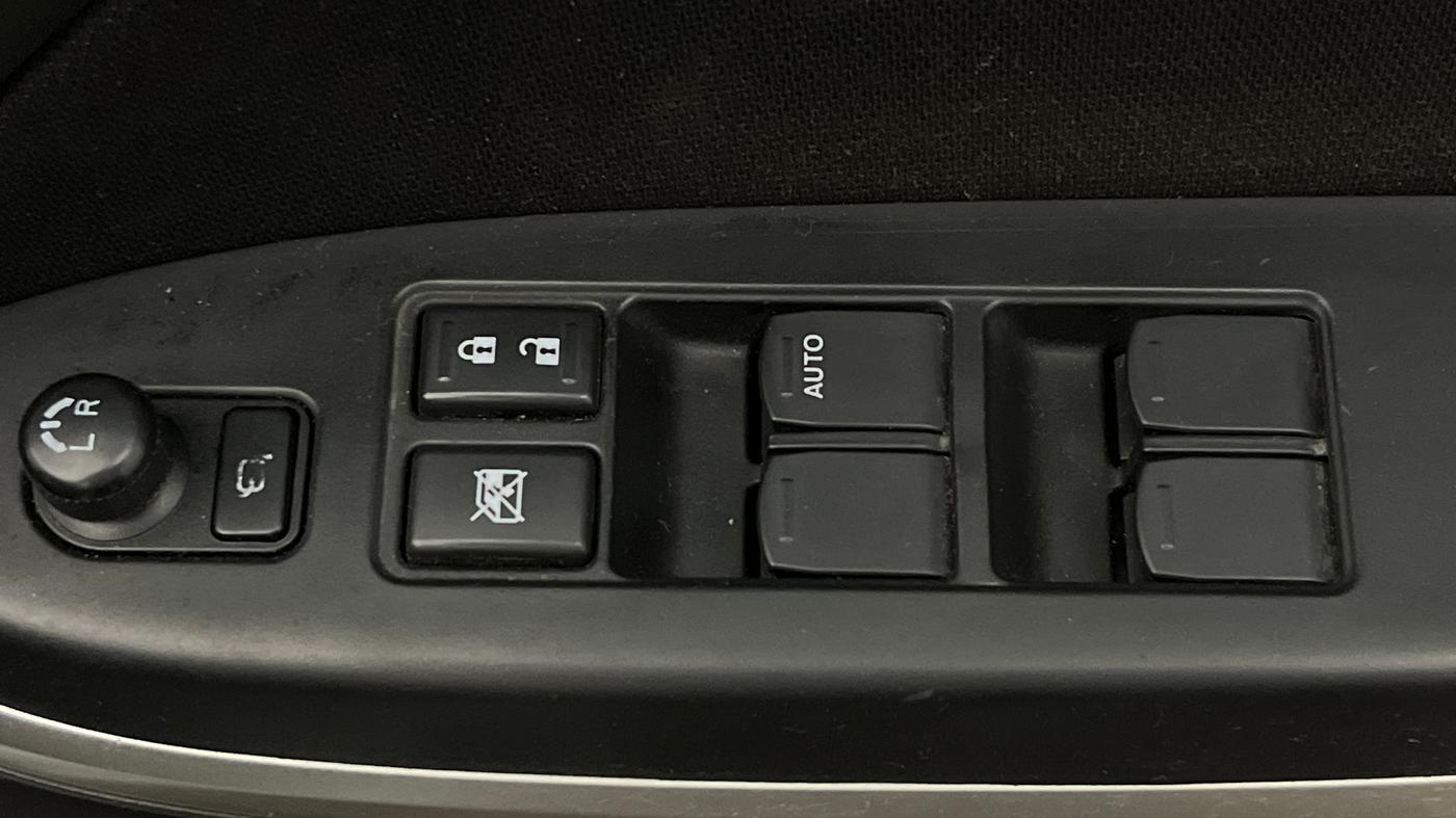 2018 Maruti Baleno ZETA CVT PETROL 1.2, Petrol, Automatic, 22,008 km, Driver Side Door Panels Control