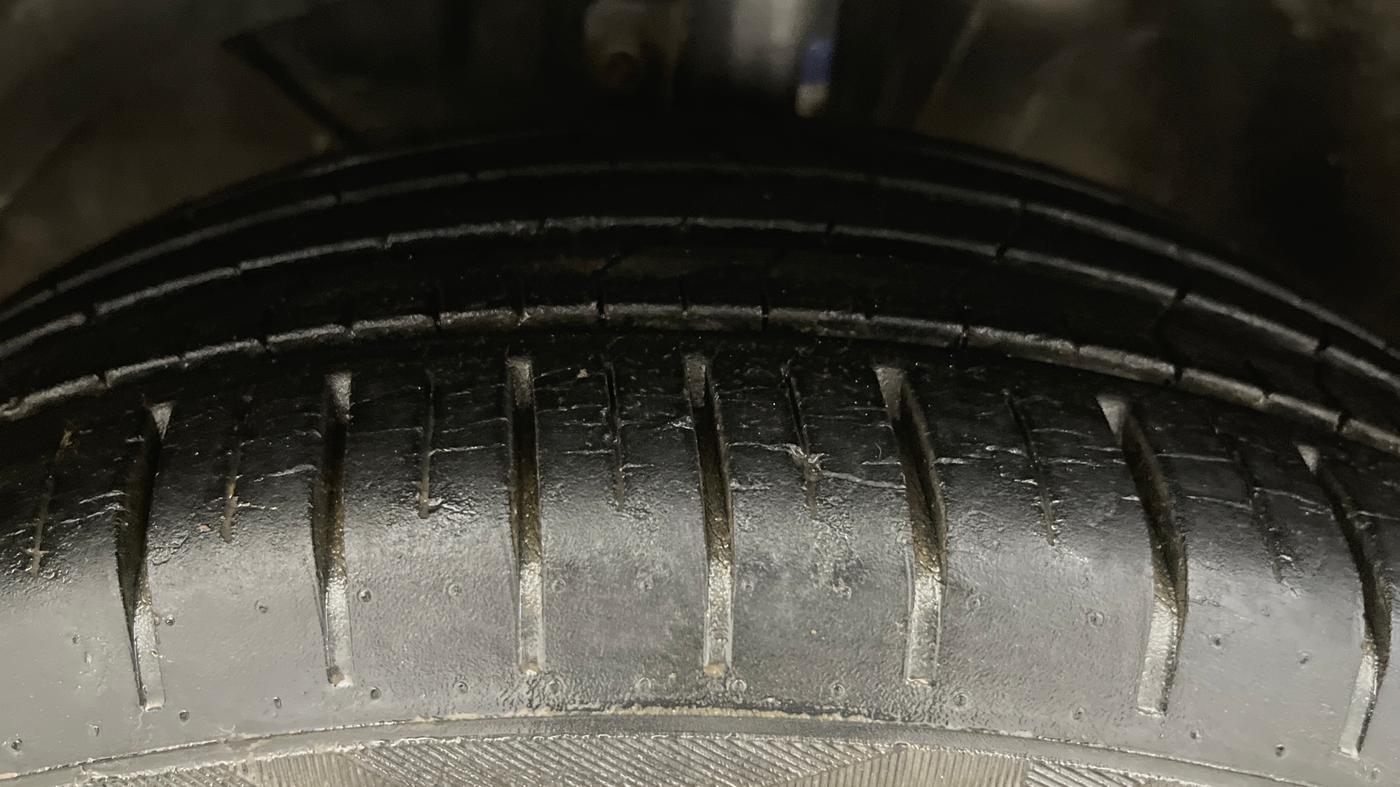 2018 Maruti Baleno ZETA CVT PETROL 1.2, Petrol, Automatic, 22,008 km, Left Front Tyre Tread
