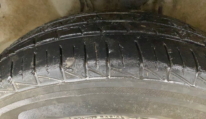 2021 Maruti Alto LXI O, Petrol, Manual, 19,448 km, Left Front Tyre Tread