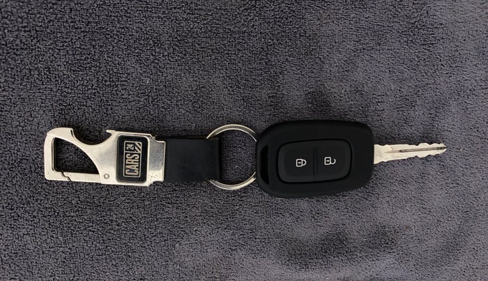 2021 Nissan MAGNITE XL TURBO, Petrol, Manual, 33,239 km, Key Close Up