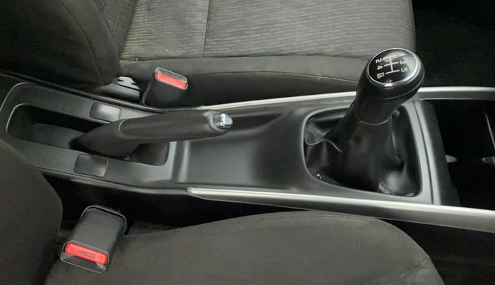 2016 Maruti Baleno DELTA PETROL 1.2, Petrol, Manual, 84,522 km, Gear Lever