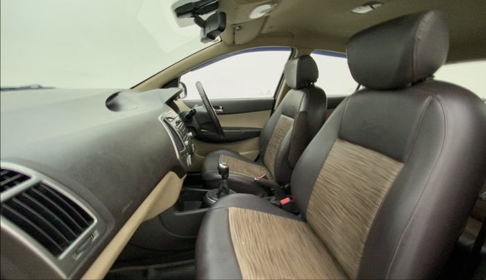 2014 Hyundai i20 ASTA 1.4 CRDI, Diesel, Manual, 65,429 km, Right Side Front Door Cabin