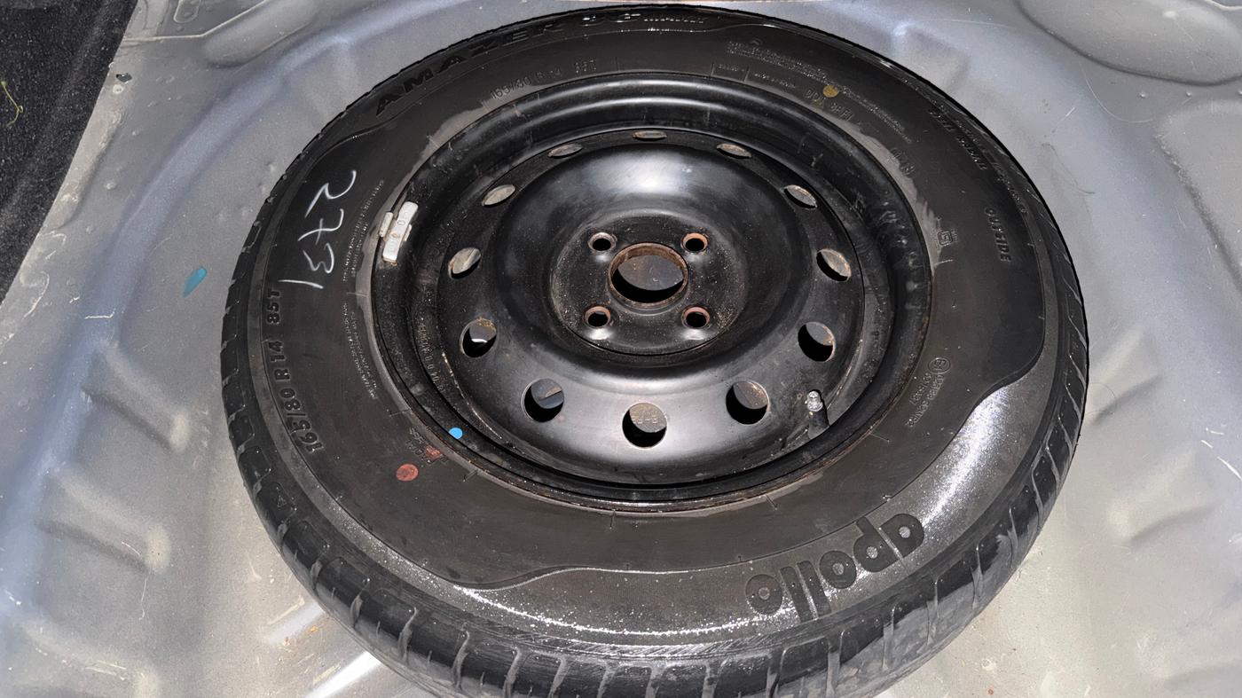 2018 Maruti Dzire VXI AMT, Petrol, Automatic, 58,468 km, Spare Tyre