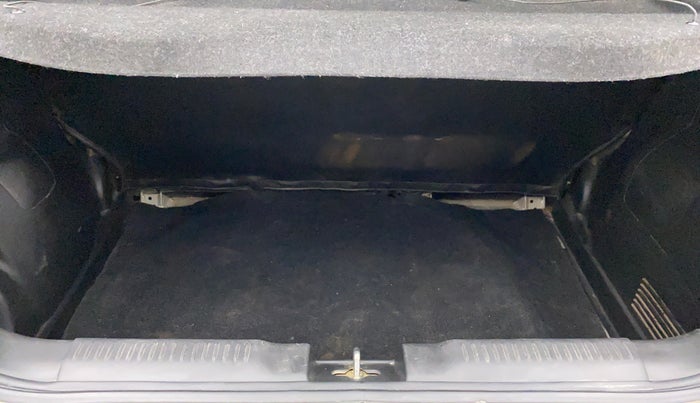 2018 Maruti Swift VXI D, Petrol, Manual, 31,342 km, Boot Inside