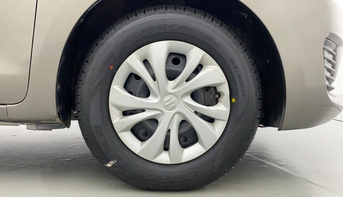 2018 Maruti Swift VXI D, Petrol, Manual, 31,342 km, Right Front Wheel