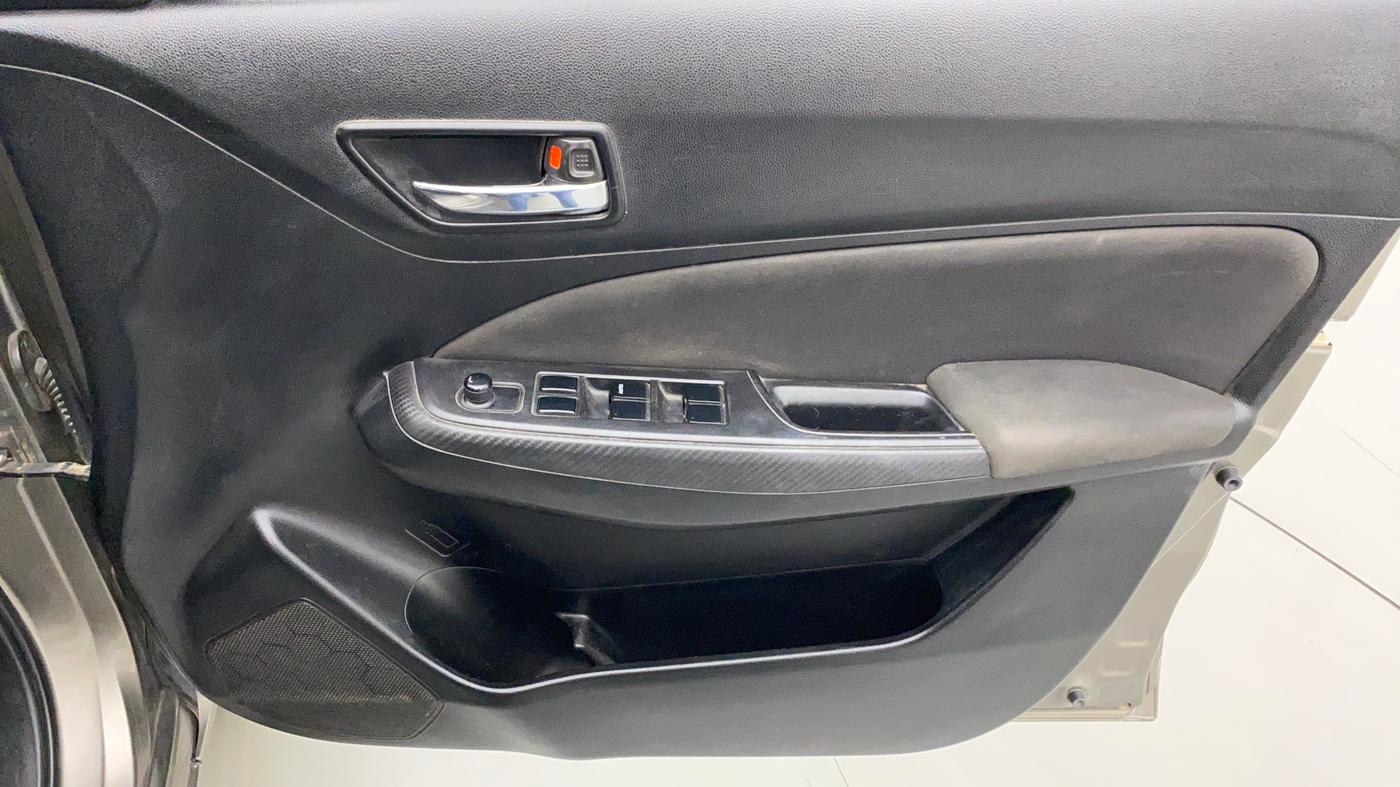 2018 Maruti Swift VXI D, Petrol, Manual, 31,342 km, Driver Side Door Panels Control
