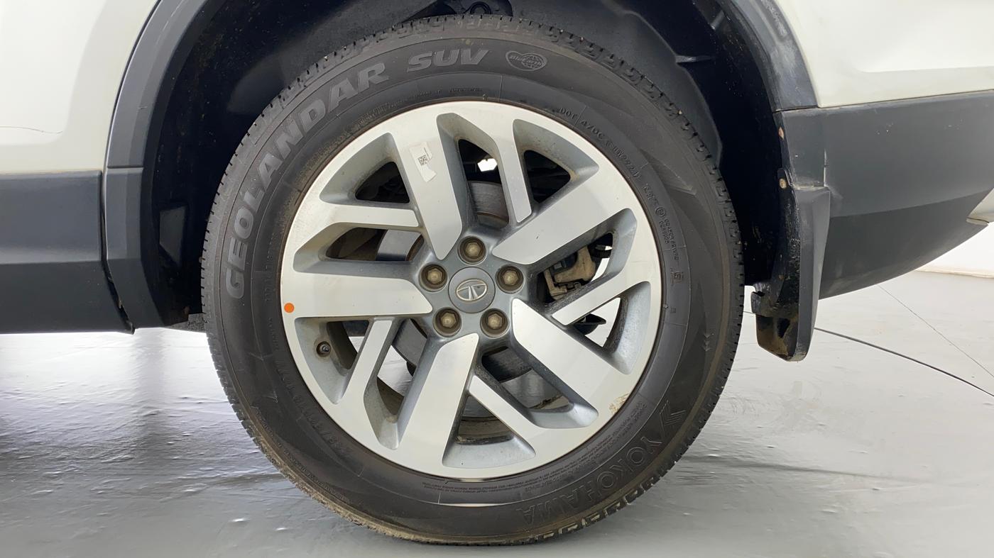 2021 Tata Safari XZA+  KRYOTEC, Diesel, Automatic, 16,533 km, Left Rear Wheel