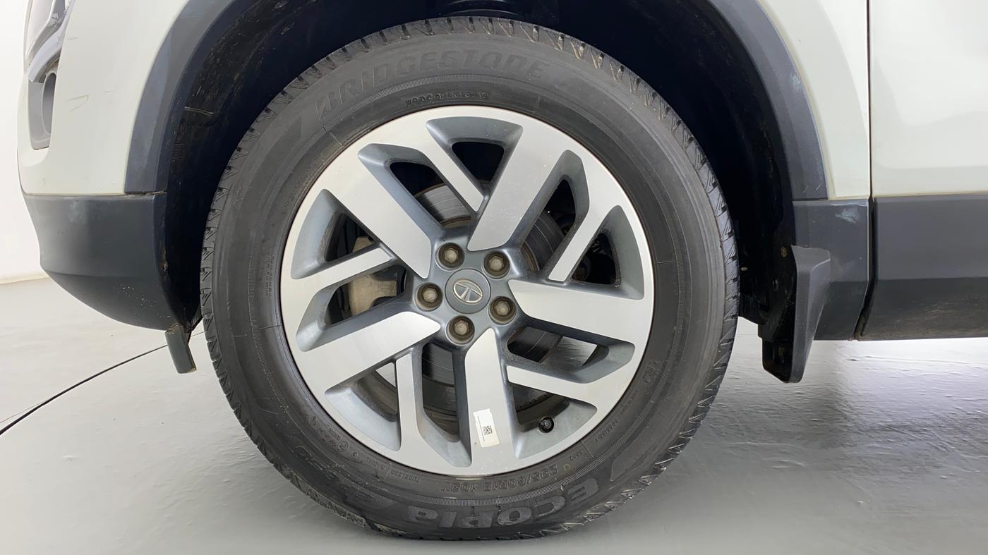 2021 Tata Safari XZA+  KRYOTEC, Diesel, Automatic, 16,533 km, Left Front Wheel