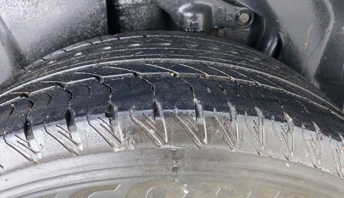 2021 Tata Safari XZA+  KRYOTEC, Diesel, Automatic, 16,533 km, Right Rear Tyre Tread