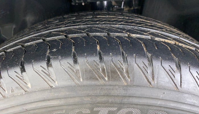 2021 Tata Safari XZA+  KRYOTEC, Diesel, Automatic, 16,533 km, Left Front Tyre Tread