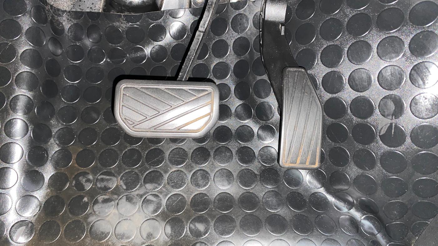2019 Maruti IGNIS DELTA 1.2 AMT, Petrol, Automatic, 61,737 km, Pedals