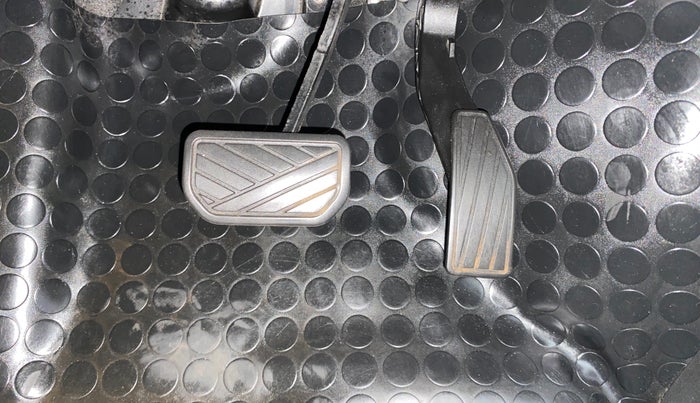 2019 Maruti IGNIS DELTA 1.2 AMT, Petrol, Automatic, 61,737 km, Pedals