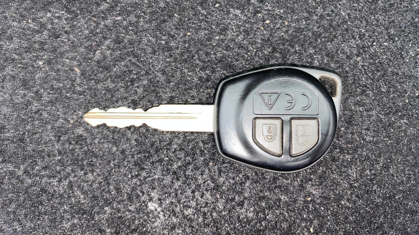 2019 Maruti IGNIS DELTA 1.2 AMT, Petrol, Automatic, 61,737 km, Key Close Up