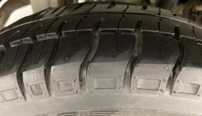 2018 Maruti Alto 800 LXI, Petrol, Manual, 21,316 km, Right Rear Tyre Tread