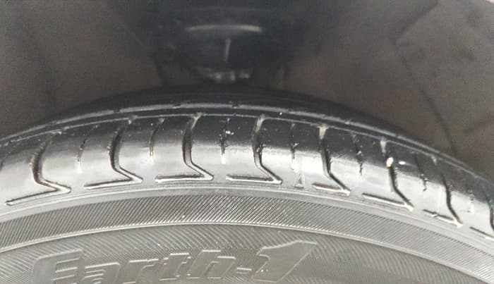 2017 Hyundai Verna 1.6 VTVT SX, Petrol, Manual, 82,518 km, Right Front Tyre Tread