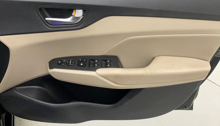 2021 Hyundai Verna SX (O) 1.5 CRDI, Diesel, Manual, 49,462 km, Driver Side Door Panels Control