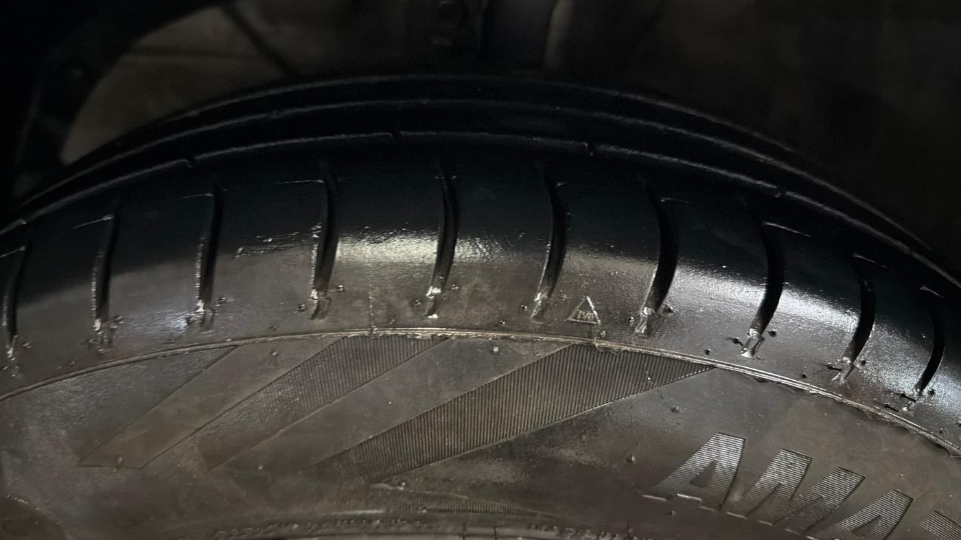 2018 Maruti Dzire LXI, Petrol, Manual, 70,035 km, Left Front Tyre Tread