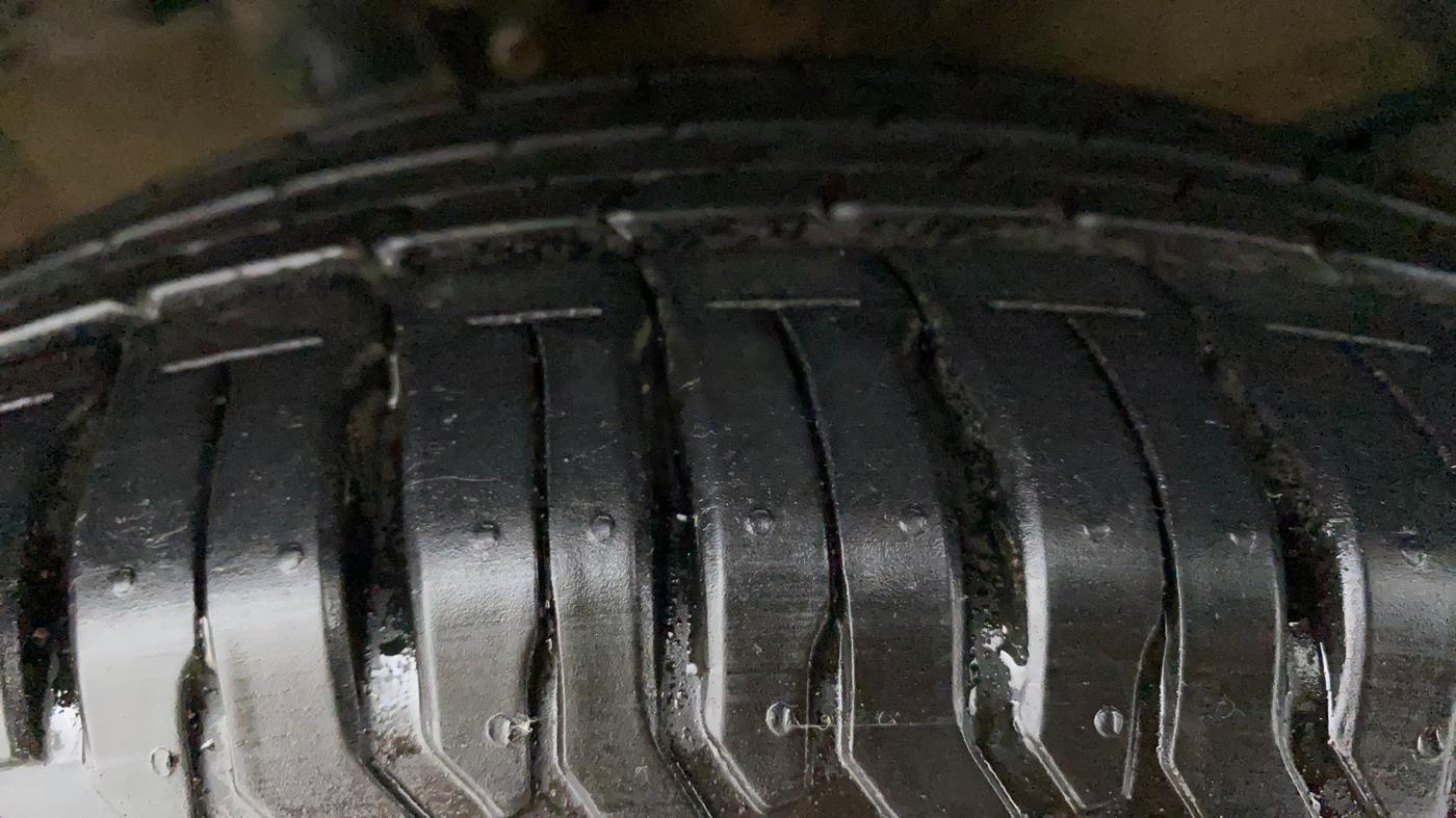 2021 Maruti XL6 ZETA MT, Petrol, Manual, 23,011 km, Right Front Tyre Tread