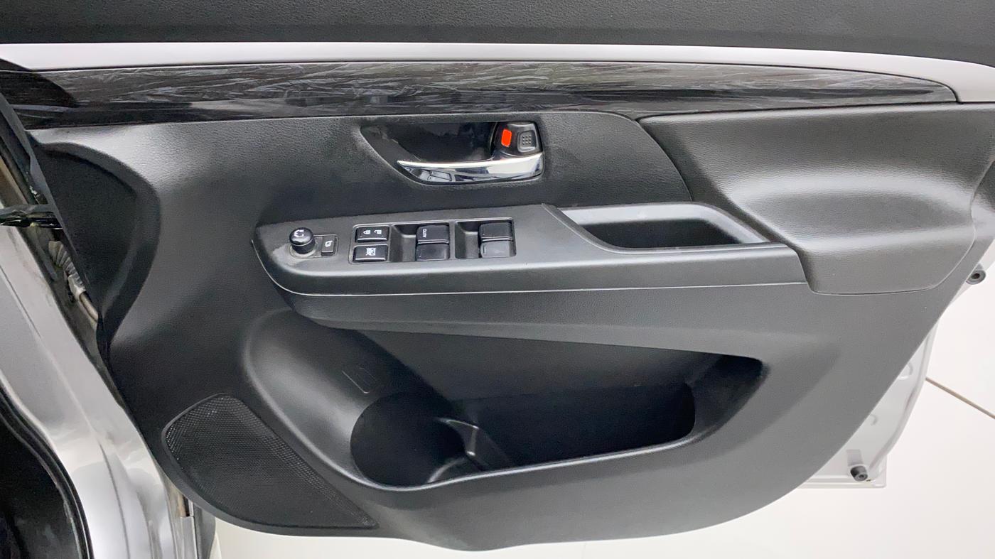 2021 Maruti XL6 ZETA MT, Petrol, Manual, 23,011 km, Driver Side Door Panels Control