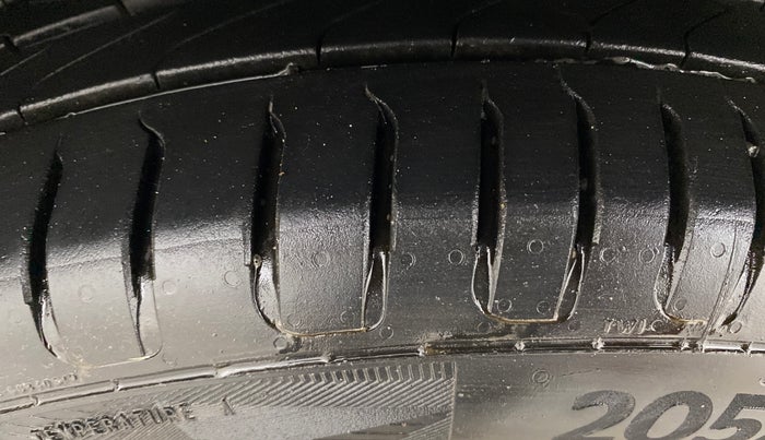 2019 Ford Ecosport TITANIUM 1.5L PETROL, Petrol, Manual, 67,346 km, Left Front Tyre Tread