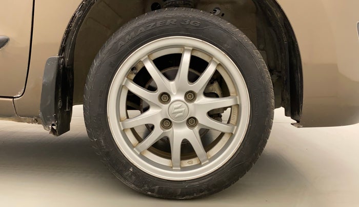 2017 Maruti Wagon R 1.0 VXI AMT, Petrol, Automatic, 18,580 km, Right Front Wheel