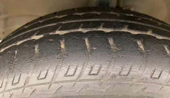 2017 Maruti Wagon R 1.0 VXI AMT, Petrol, Automatic, 18,580 km, Left Front Tyre Tread