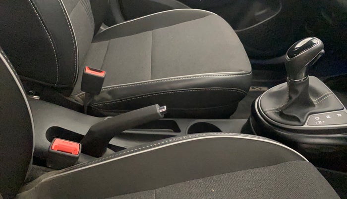 2024 Hyundai EXTER SX(O) 1.2 AMT, Petrol, Automatic, 9,598 km, Gear Lever