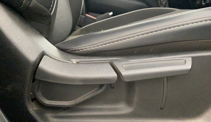 2024 Hyundai EXTER SX(O) 1.2 AMT, Petrol, Automatic, 9,598 km, Driver Side Adjustment Panel