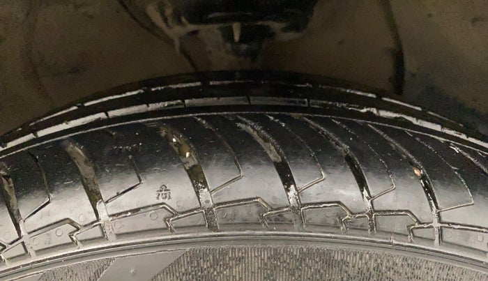 2024 Hyundai EXTER SX(O) 1.2 AMT, Petrol, Automatic, 9,598 km, Right Front Tyre Tread