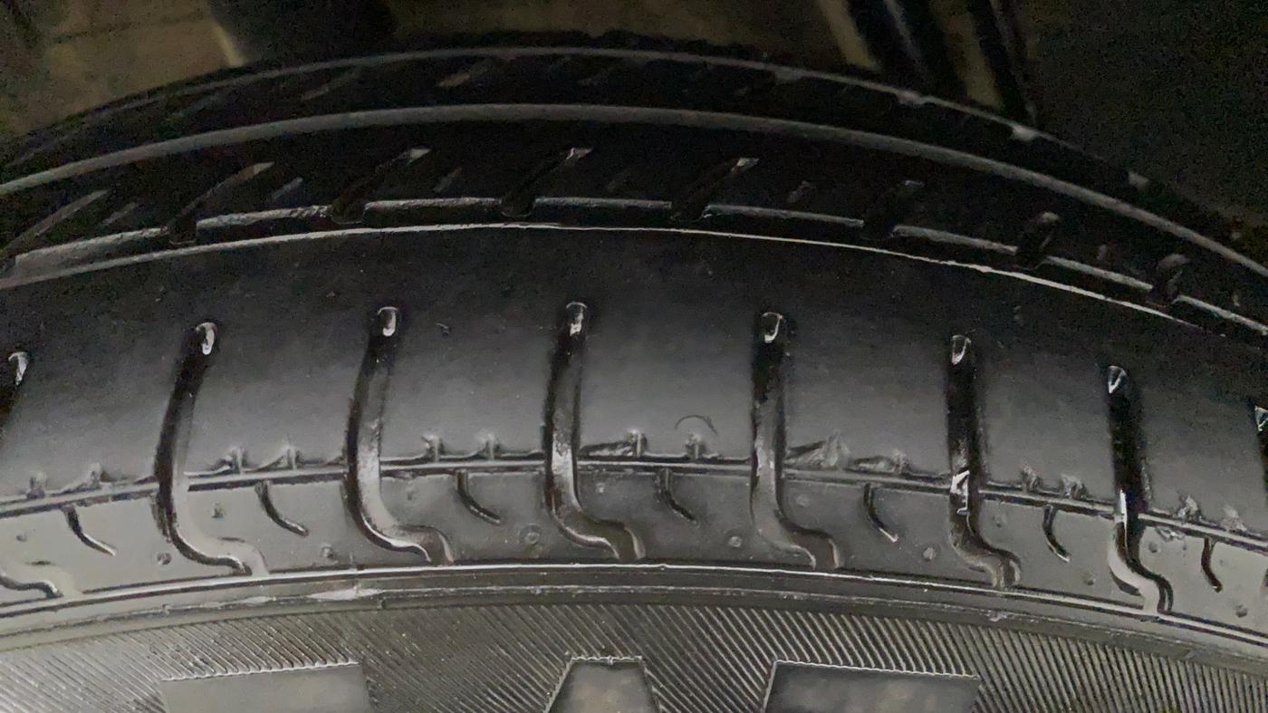 2017 Renault Kwid RXT 0.8, Petrol, Manual, 42,686 km, Left Front Tyre Tread