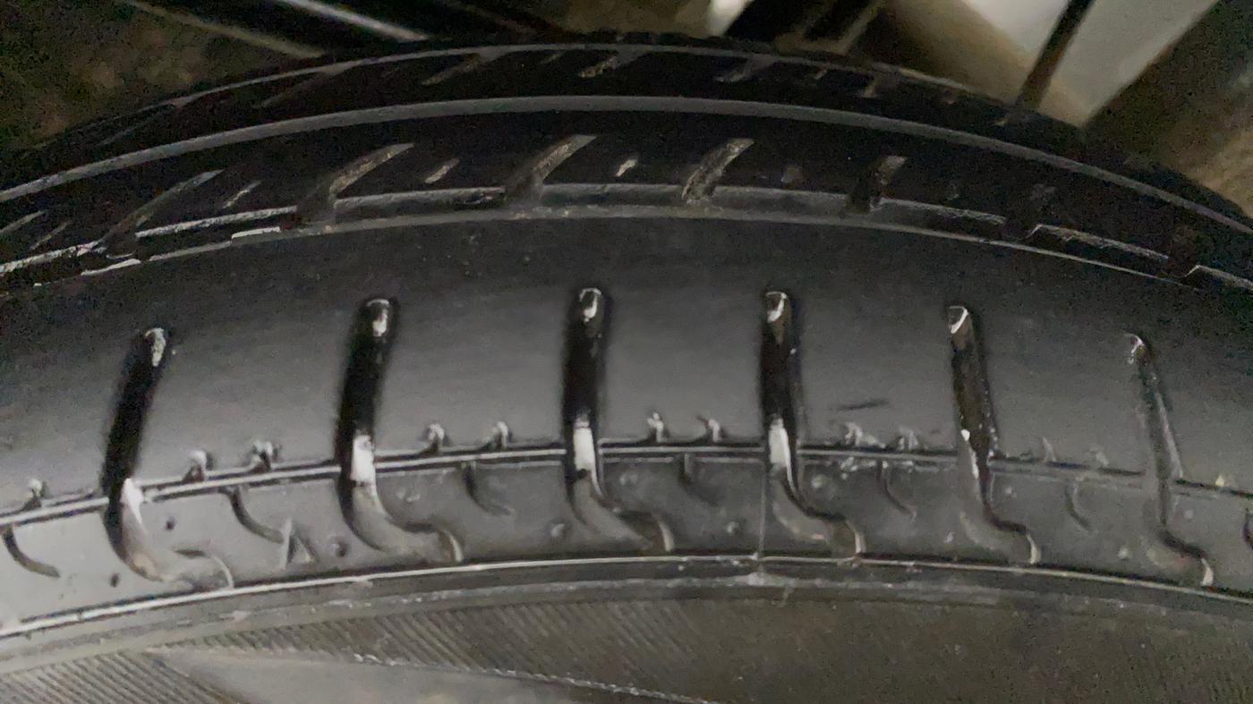 2017 Renault Kwid RXT 0.8, Petrol, Manual, 42,686 km, Left Rear Tyre Tread