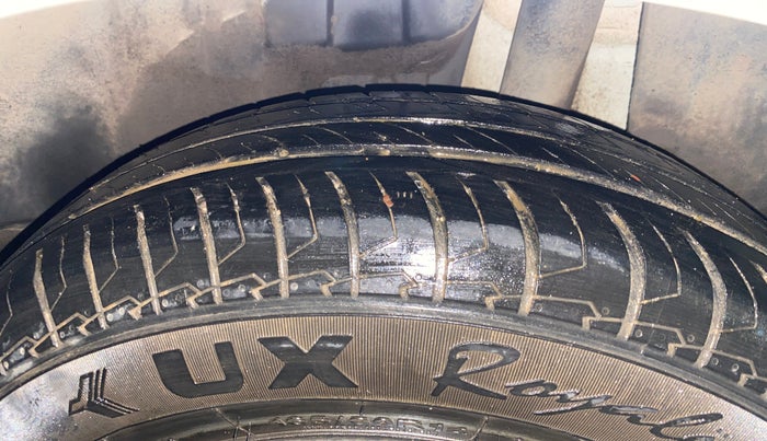 2021 Maruti Swift VXI, CNG, Manual, 32,199 km, Left Rear Tyre Tread