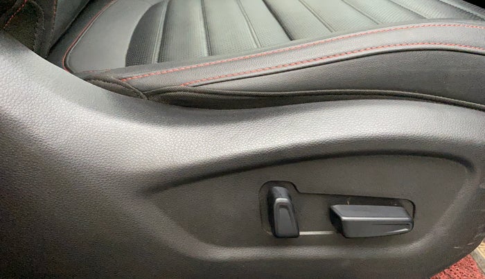 2021 KIA SELTOS GTX PLUS 1.4 PETROL DUAL TONE, Petrol, Manual, 13,616 km, Driver Side Adjustment Panel