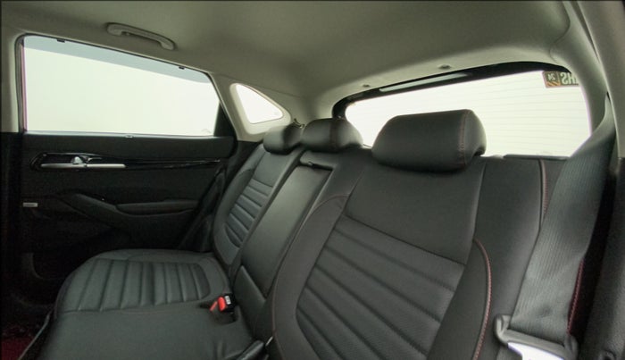 2021 KIA SELTOS GTX PLUS 1.4 PETROL DUAL TONE, Petrol, Manual, 13,616 km, Right Side Rear Door Cabin