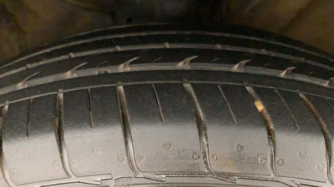 2021 KIA SELTOS GTX PLUS 1.4 PETROL DUAL TONE, Petrol, Manual, 13,616 km, Right Front Tyre Tread