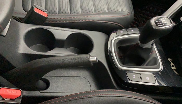 2021 KIA SELTOS GTX PLUS 1.4 PETROL DUAL TONE, Petrol, Manual, 13,616 km, Gear Lever