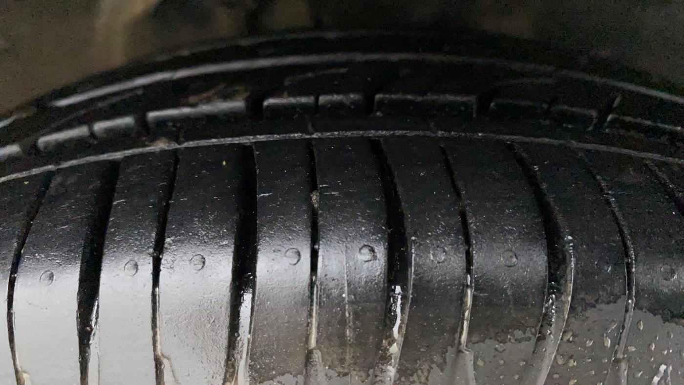 2012 Maruti Alto K10 VXI, Petrol, Manual, 73,489 km, Right Front Tyre Tread