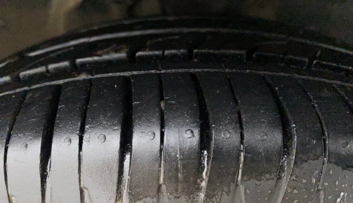 2012 Maruti Alto K10 VXI, Petrol, Manual, 73,489 km, Right Front Tyre Tread