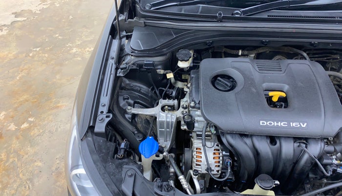 2017 Hyundai New Elantra 2.0 SX(O) AT PETROL, Petrol, Automatic, 1,07,578 km, Engine View - Right