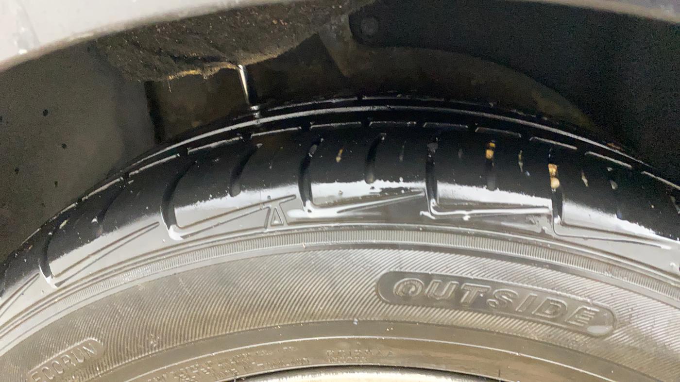 2017 Hyundai New Elantra 2.0 SX(O) AT PETROL, Petrol, Automatic, 1,07,632 km, Right Rear Tyre Tread