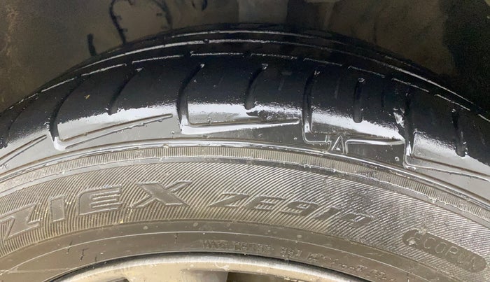 2017 Hyundai New Elantra 2.0 SX(O) AT PETROL, Petrol, Automatic, 1,07,578 km, Left Front Tyre Tread