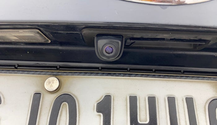 2017 Hyundai New Elantra 2.0 SX(O) AT PETROL, Petrol, Automatic, 1,07,578 km, Parking Camera