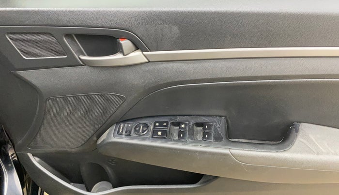 2017 Hyundai New Elantra 2.0 SX(O) AT PETROL, Petrol, Automatic, 1,07,578 km, Driver Side Door Panels Control