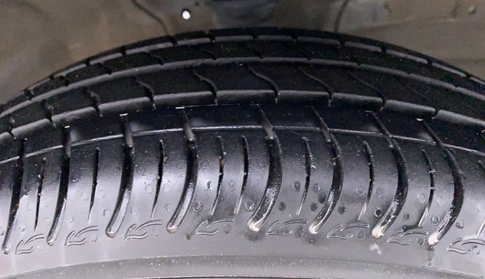 2021 Maruti S PRESSO VXI, Petrol, Manual, 7,533 km, Right Front Tyre Tread
