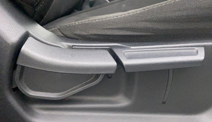 2020 Hyundai VENUE SX PLUS 1.0 TURBO DCT, Petrol, Automatic, 25,400 km, Driver Side Adjustment Panel