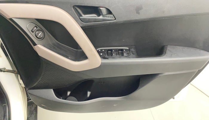 2018 Hyundai Creta E PLUS 1.6 PETROL, Petrol, Manual, 79,207 km, Driver Side Door Panels Control